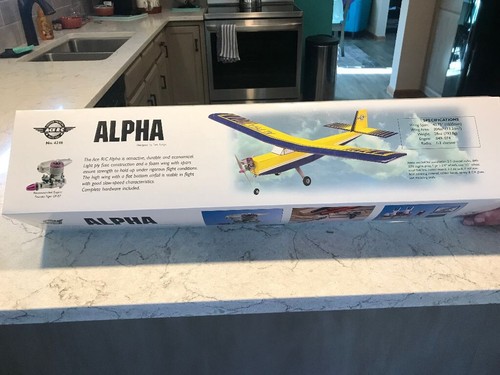 Aereo radiocomandato alfa